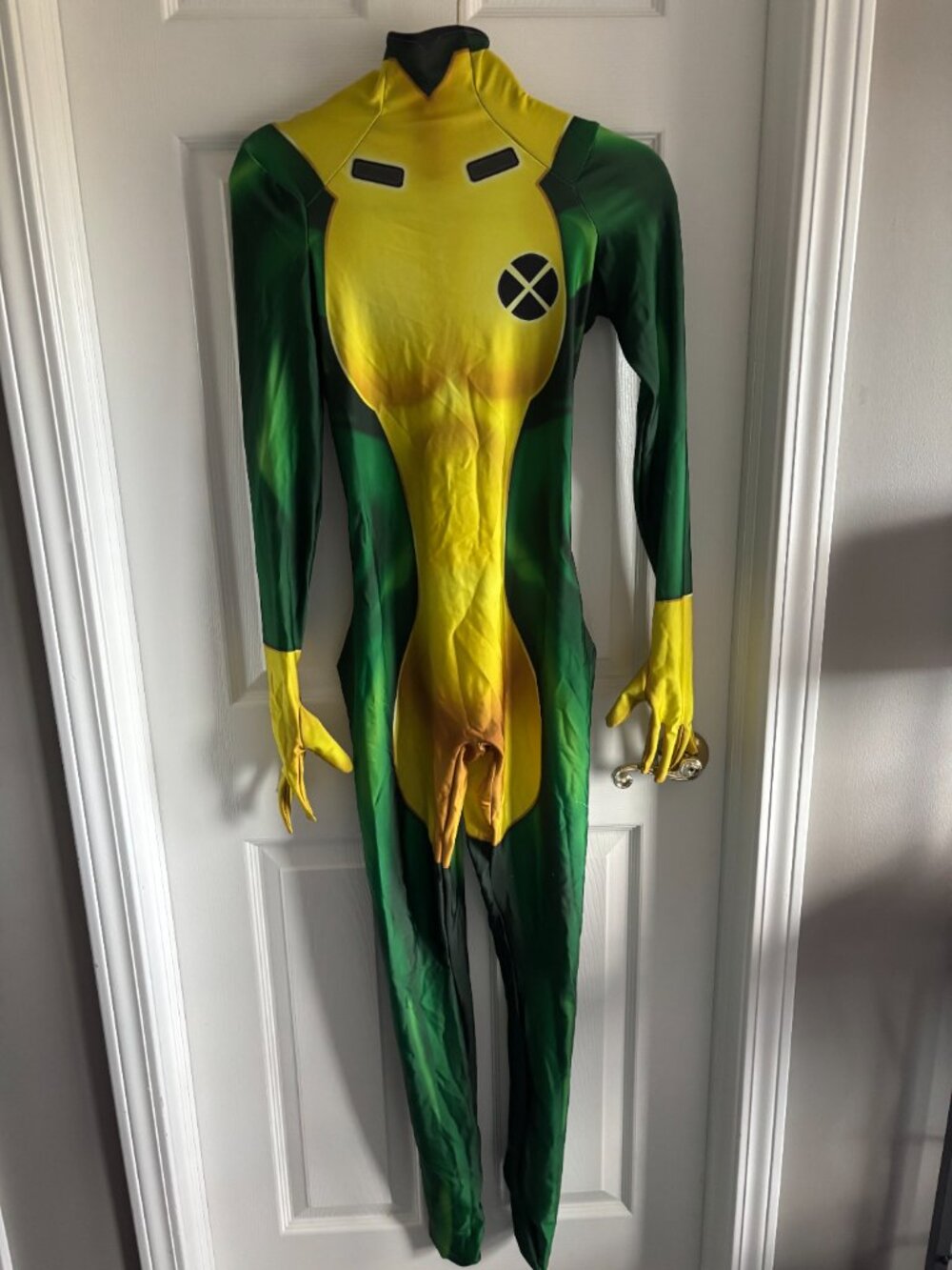 Rogue X-Men Women's Costume Cosplay + Wig & Headband - Picture 9 of 10